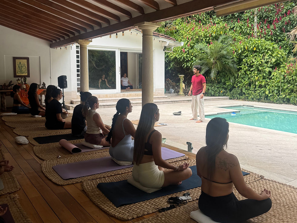 CURSO | Básico de hatha yoga: serie Rishikesh DOMINGOS