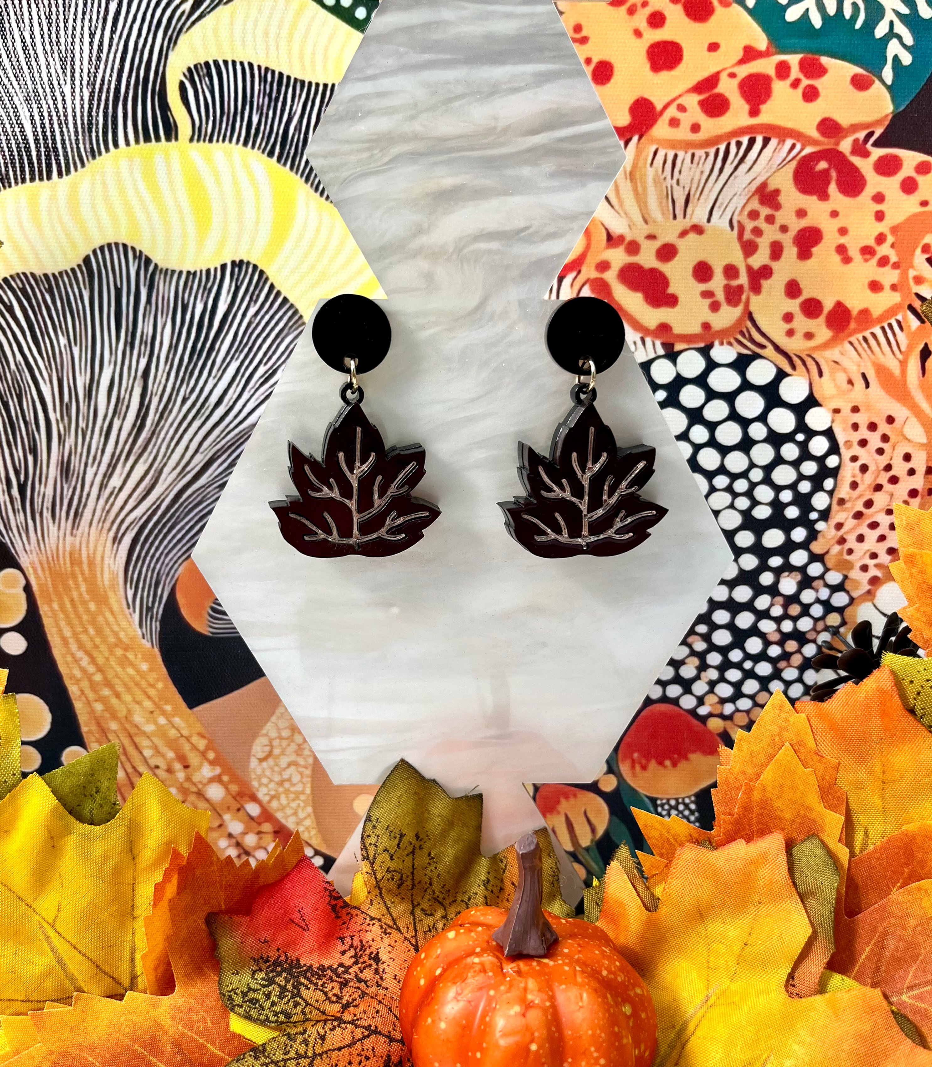 Maple leaves bordeaux earrings