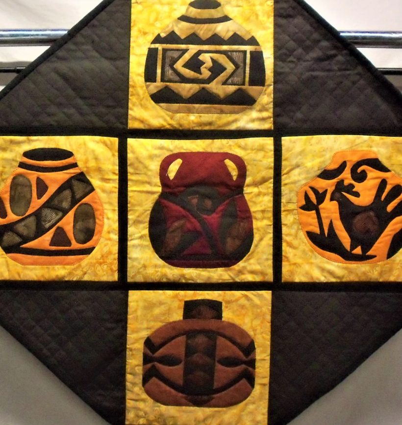 Southwest Pottery Jugs Octagon Wall Quilt: 28.5x28.5