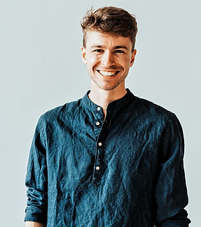 Vit Aora-MCON 2025-1_cut.jpg