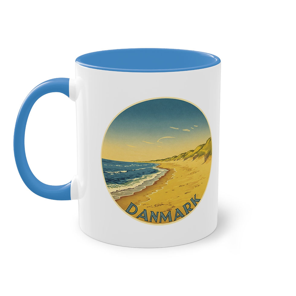 Miniaturbild: Mit einem dänischen Nordseestrand und der Aufschrift "Danmark" bedruckte Tasse