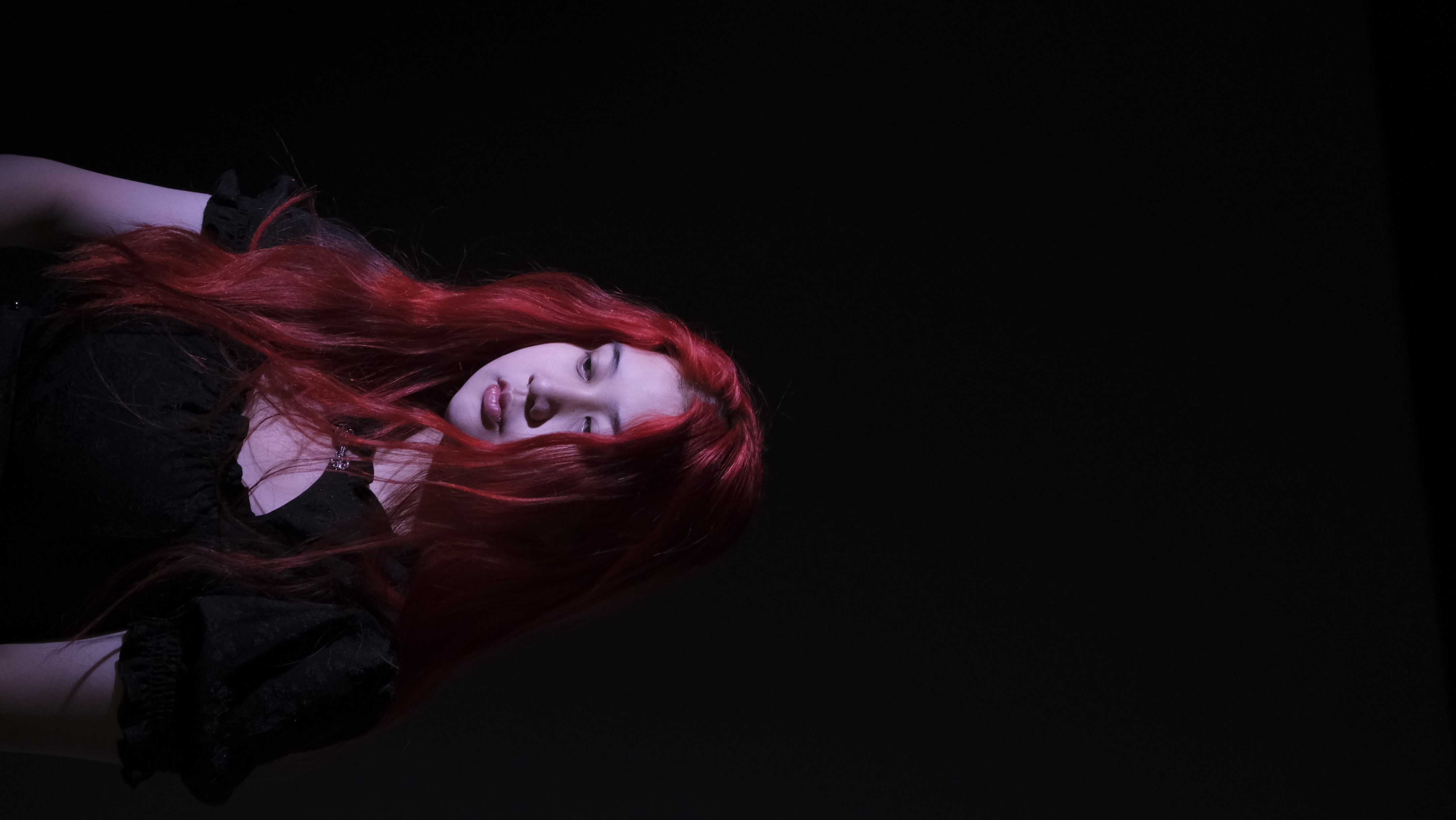 Sad Vibe Portrait
Model: Zhou Xinqi