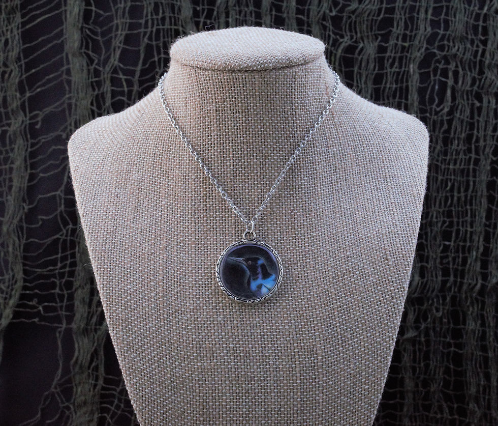 Thumbnail: Glorious Grackle Necklace