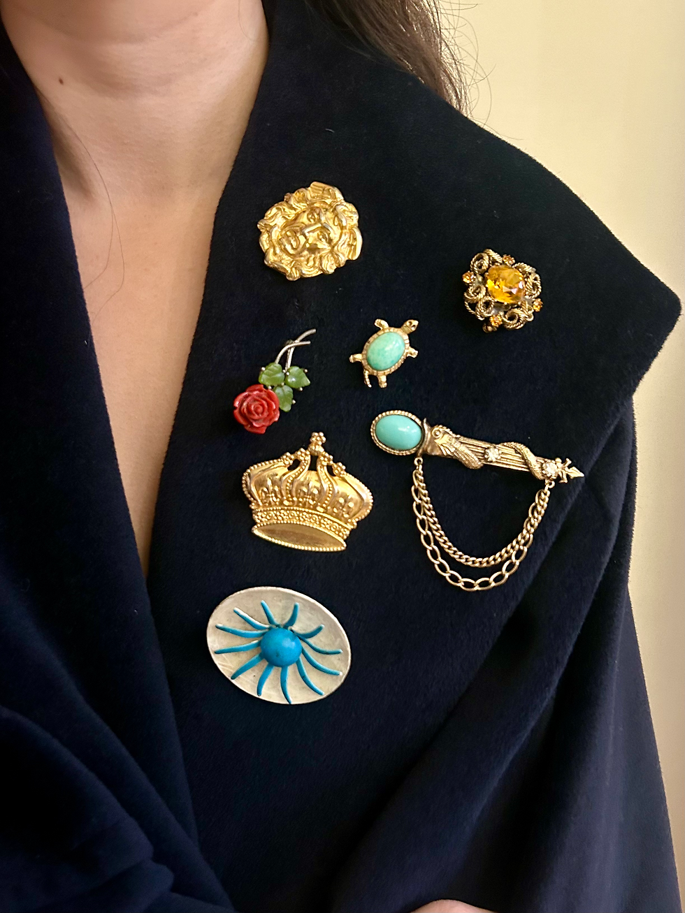 Miniatura: 80s Medusa Brooch 