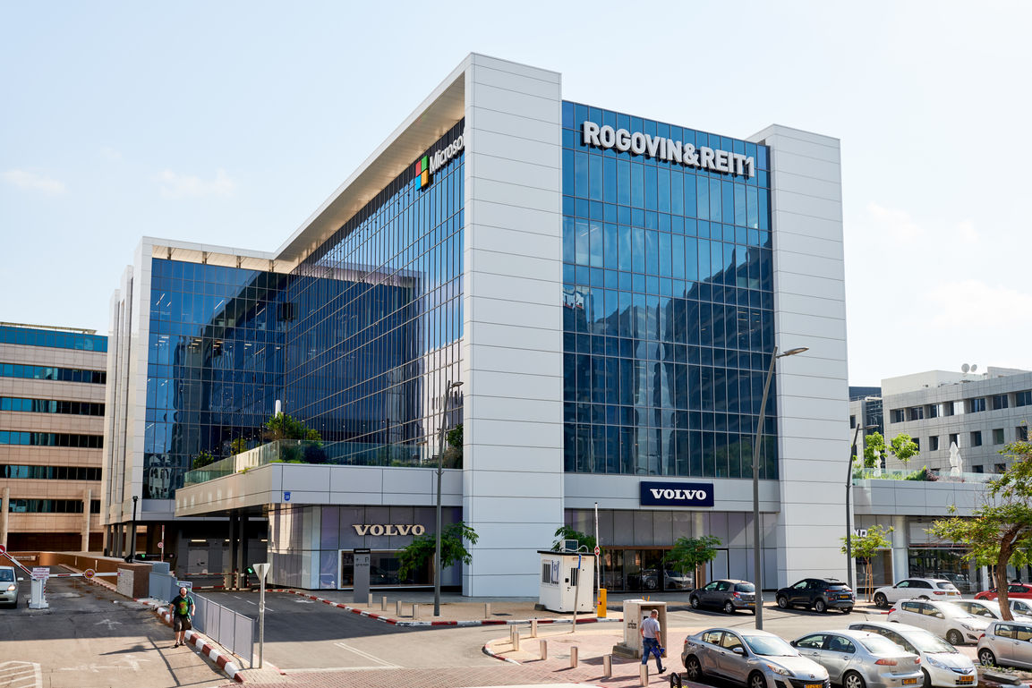 Rogovin & Rett offices, Microsoft and Volvo logos visible