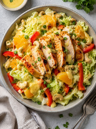 Chinakohlsalat mit Hähnchen, Mandarinen & Cashewkernen – knackig, frisch und perfekt für warme Tage