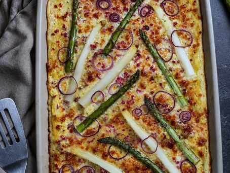Knödel-Flammkuchen-Pizza mit Spargel – die wohl verrückteste Frühlingskombination überhaupt
