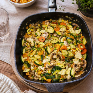 Gemüsepfanne mit angebratenem Halloumi – einfach, lecker und perfekt zur Resteverwertung
