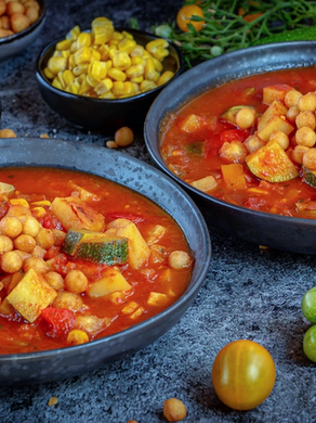 Sommerliche, vegetarische Gemüsesuppe