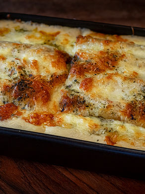 Cannelloni mit Hackfleischfüllung und Bechamelsoße