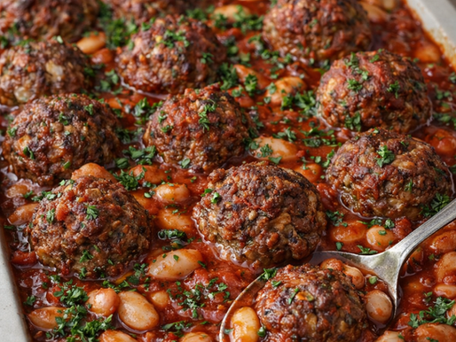 Hackbällchen aus dem Ofen mit Bohnen Tomatensoße