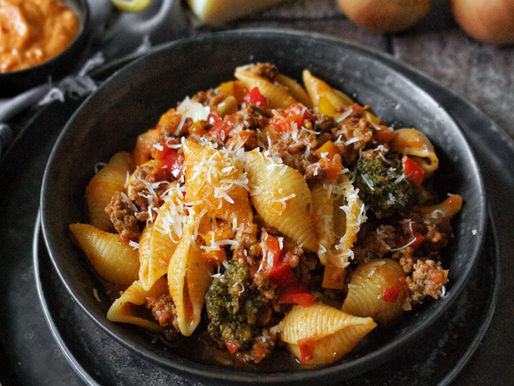 Muschelnudeln mit Hack-Gemüse-Pesto Soße