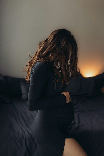 schwanger pregnant ana-curcan-qp6UE-F00b4-unsplash.jpg