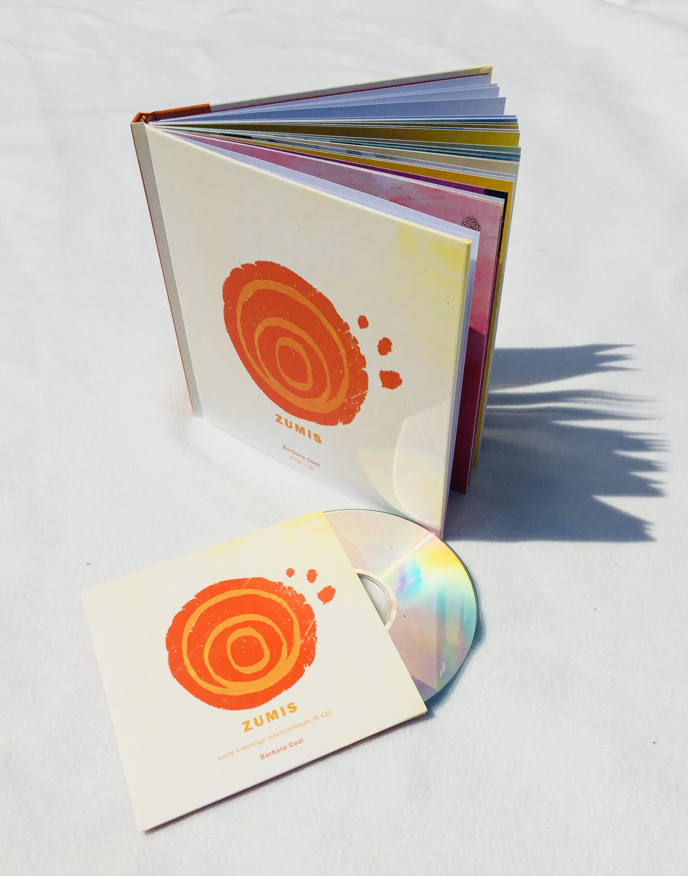 2 CD (FR+NL) avec  livre d'illustrations ZUMIS 