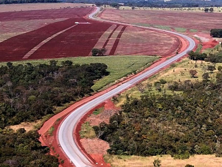 Entre os investimentos anunciados, destacam-se projetos cruciais para a conectividade e o escoamento da produção. Quatro deles fazem parte da programação de investimentos a partir de recursos contratados junto ao BNDES (Banco Nacional de Desenvolvimento Econômico e Social) - são R$ 2,6 bilhões, e muitas obras ainda serão anunciadas.