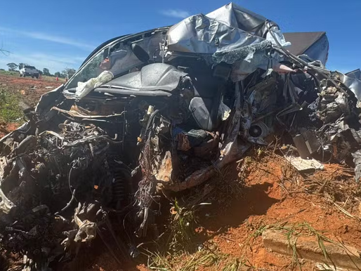 O motorista de uma caminhonete, que não teve a identidade revelada, morreu nesta terça-feira (17) após se envolver em um acidente de trânsito na MS-112, em Inocência (MS).