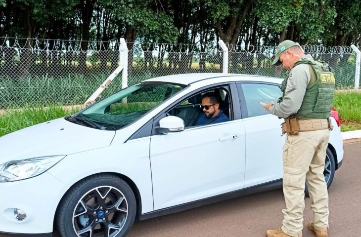 Condutor pode optar por curso presencial, EAD ou pela prova teórica no Detran