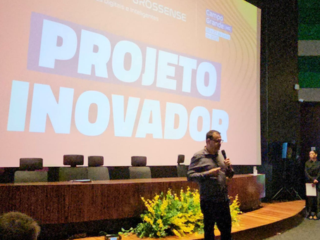 A Prefeitura Municipal de Ribas do Rio Pardo foi destaque no 3º Congresso Sul-Mato-Grossense de Cidades Digitais e Inteligentes, realizado no último dia 26 de junho, no auditório do Bioparque Pantanal, em Campo Grande. Durante o evento, o município foi agraciado com o prêmio Projeto Inovador 2025, pela iniciativa “Ribas Fala Cidadão”, reconhecida por utilizar a tecnologia de forma estratégica para aprimorar a gestão pública e a qualidade de vida dos cidadãos.