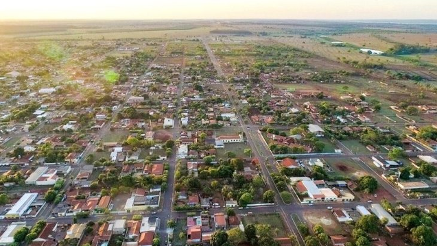 A Agência Estadual de Gestão de Empreendimentos (Agesul) homologou na quarta-feira (17) a licitação para as obras de implantação e pavimentação asfáltica em um trecho de 17,06 quilômetros da rodovia MS-444, entre a MS-112 e a BR-158, no município de Selvíria, região Leste de Mato Grosso do Sul. O investimento total da obra é de R$ 39.305.170,97, com recursos viabilizados por meio de financiamento do BNDES.