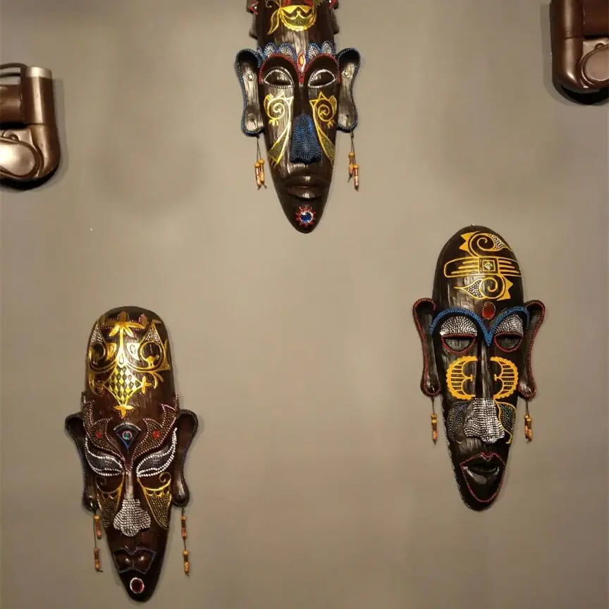 Miniature : Masques africains peint à la main