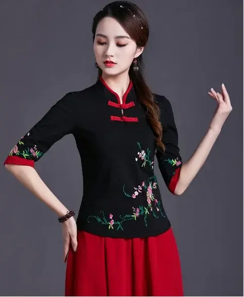 Miniature : T-shirt femme brodé