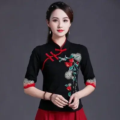 Miniature : T-shirt femme brodé