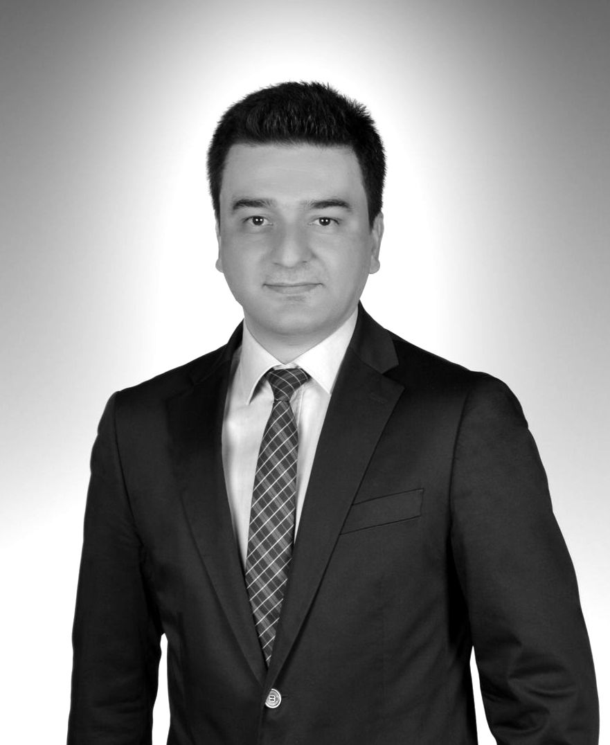 Ergun Özsüllü_edited_edited.jpg