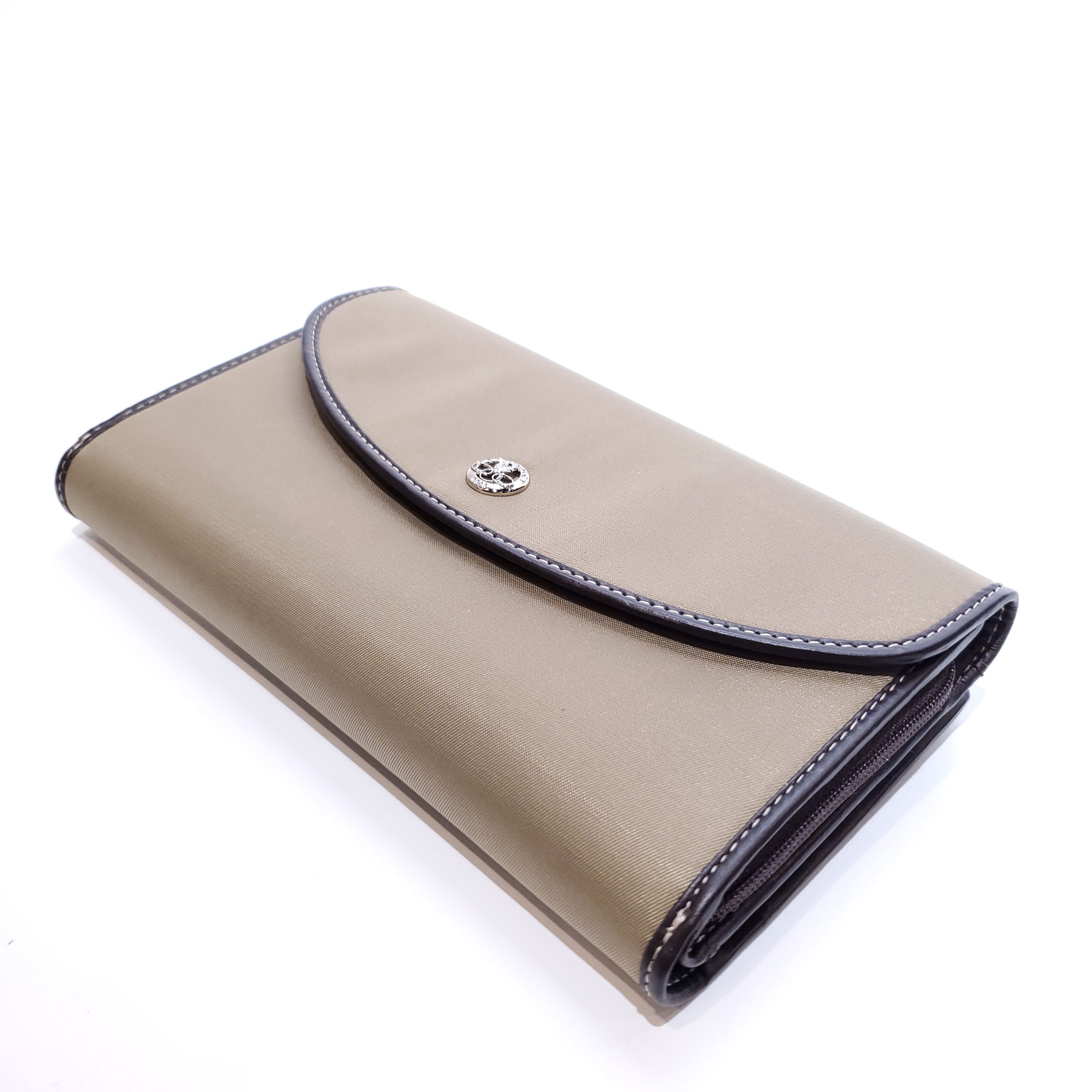 卡其色尼龍長夾