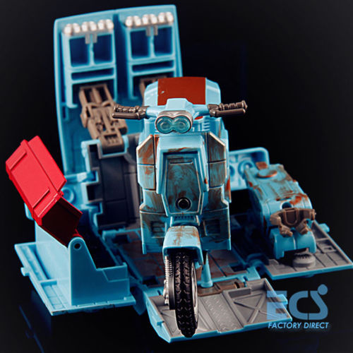 Thumbnail: Sqweeks Deluxe Class Collection Figure