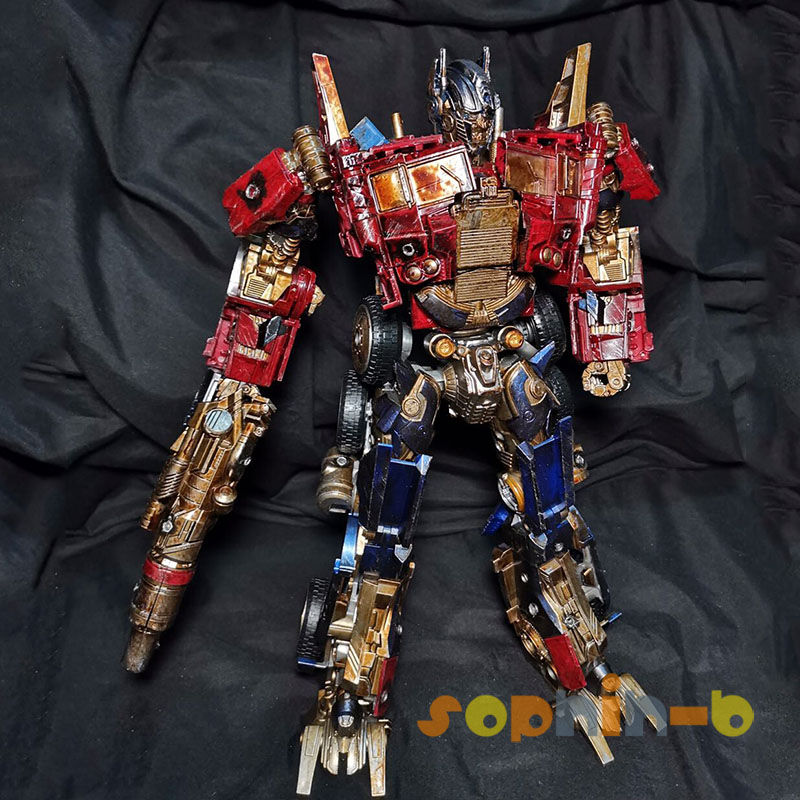 Thumbnail: Custom Paint Movie Commander Prime Black Convoy H6003 Battle Damaged 30CM