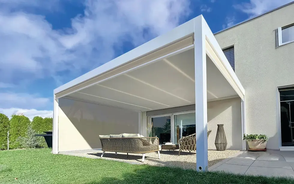 Eclettica-pergola-impermeabile-fotovoltaica-garden-living.webp