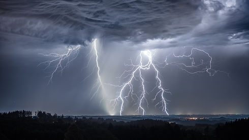 Storm-lightning-clouds-Germany_3840x2160