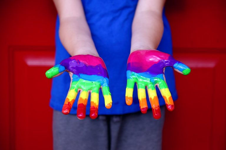 human-rights-3805188_960_720-768x512