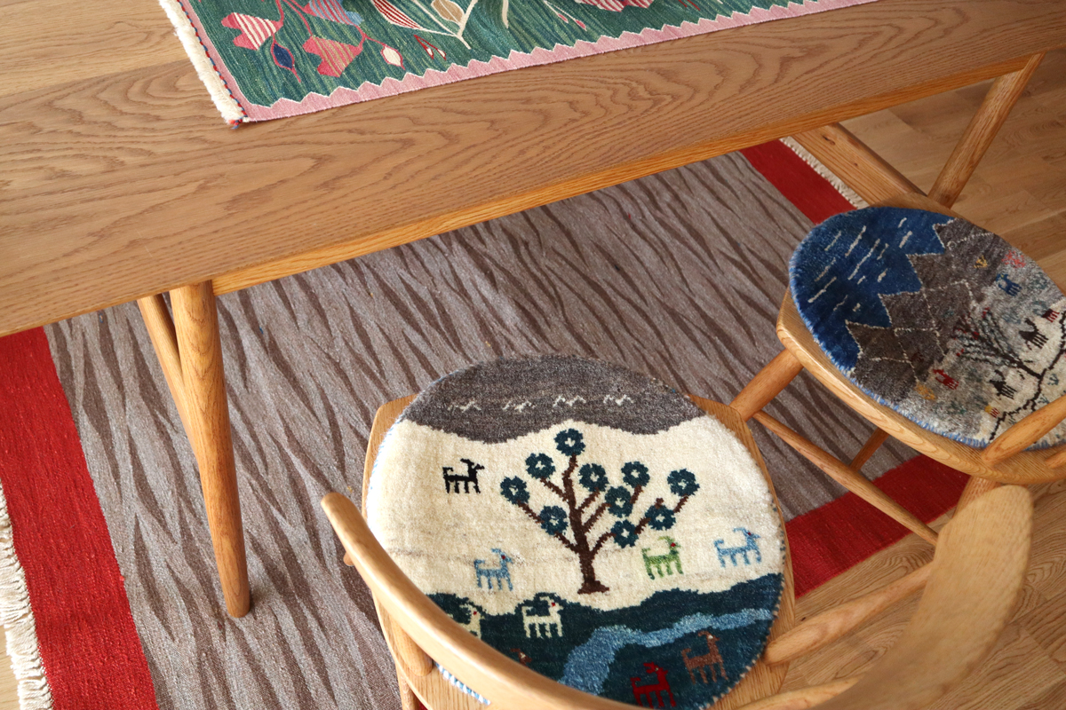 アブラッシュ 大阪 ギャッベ キリム トライバルラグ／ギャッベ