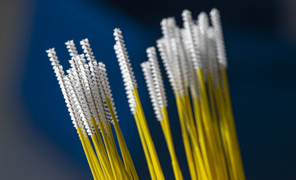 Écouvillons et kits Brosse Ø 2 mm et 2.5 mm Canaux de 1.2 à 2.0 mm