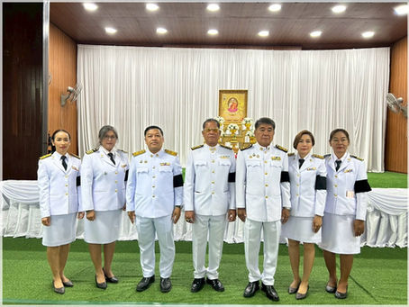 องค์การบริหารส่วนตำบลดงมะรุม ร่วมพิธีเจริญพระพุทธมนต์ และทำบุญตักบาตรข้าวสารอาหารแห้ง เนื่องในโอกาสฉลองพระชนมายุ ๙๙ พรรษา สมเด็จพระอริยวงศาคตญาณ สมเด็จพระสังฆราช สกลมหาสังฆปริณายก