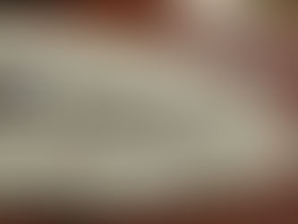 El dólar se desploma y las acciones se disparan tras el triunfo electoral de Milei