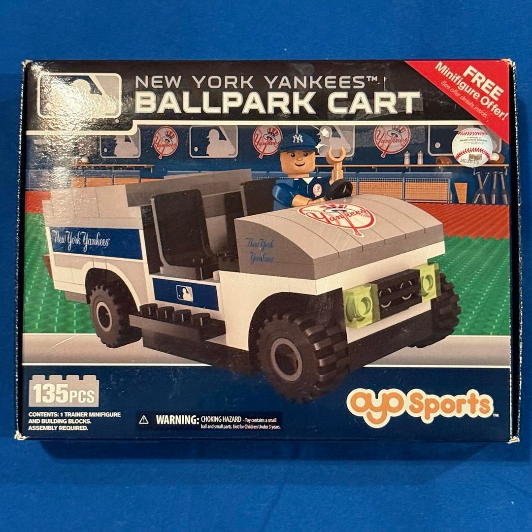 Ayo Sports New York Yankees Ballpark Cart 135pc #T130