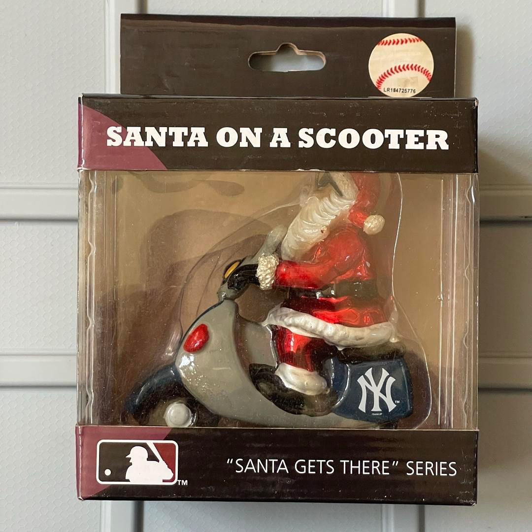 MLB Yankees Santa on a Scooter #T46