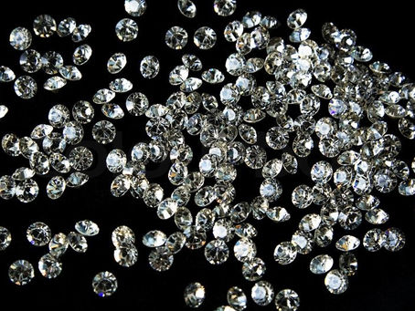 Hột xoàn 3 ly 2 giá bao nhiêu trên thị trường?