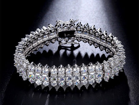 Hột xoàn 1 carat bao nhiêu ly, giá bao nhiêu trên thị trường?