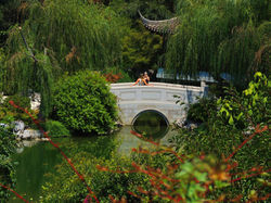 Gworl_ON_Bridge_01