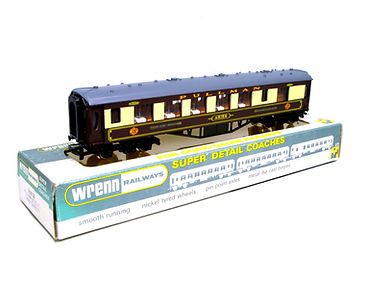 Wrenn Late P4 W.6012B Pulman Car 1st Class Aries Golden Arrow.JPG