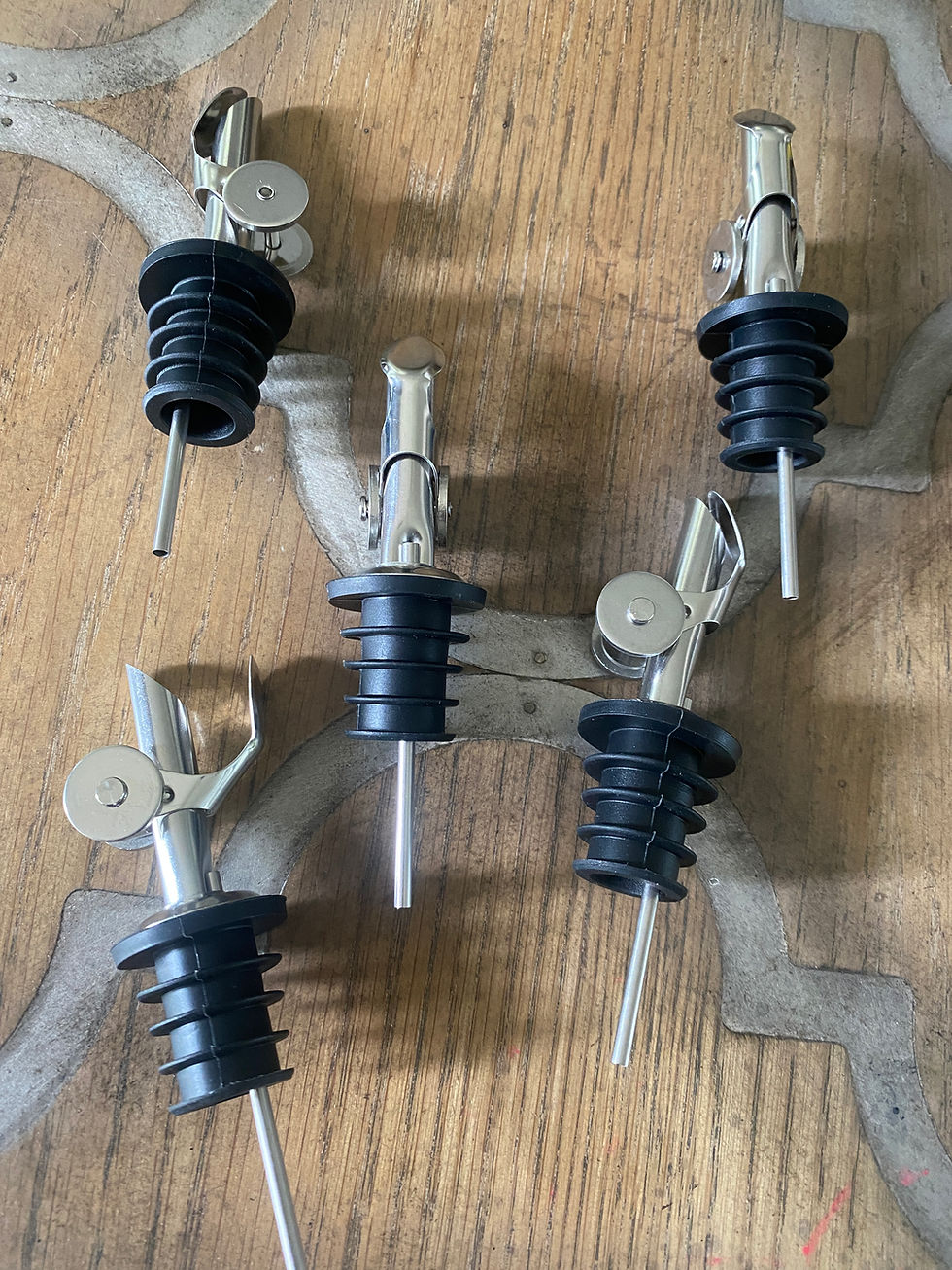 Thumbnail: Premium Oil Pourers