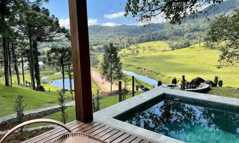 Quando o tempo desacelera: como lugares como o Vale dos Ventos, Amorada Cabanas e Euro Eco Lodges Chalés impactam o bem-estar