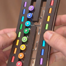 Puzle con piezas de colores para ordenar.