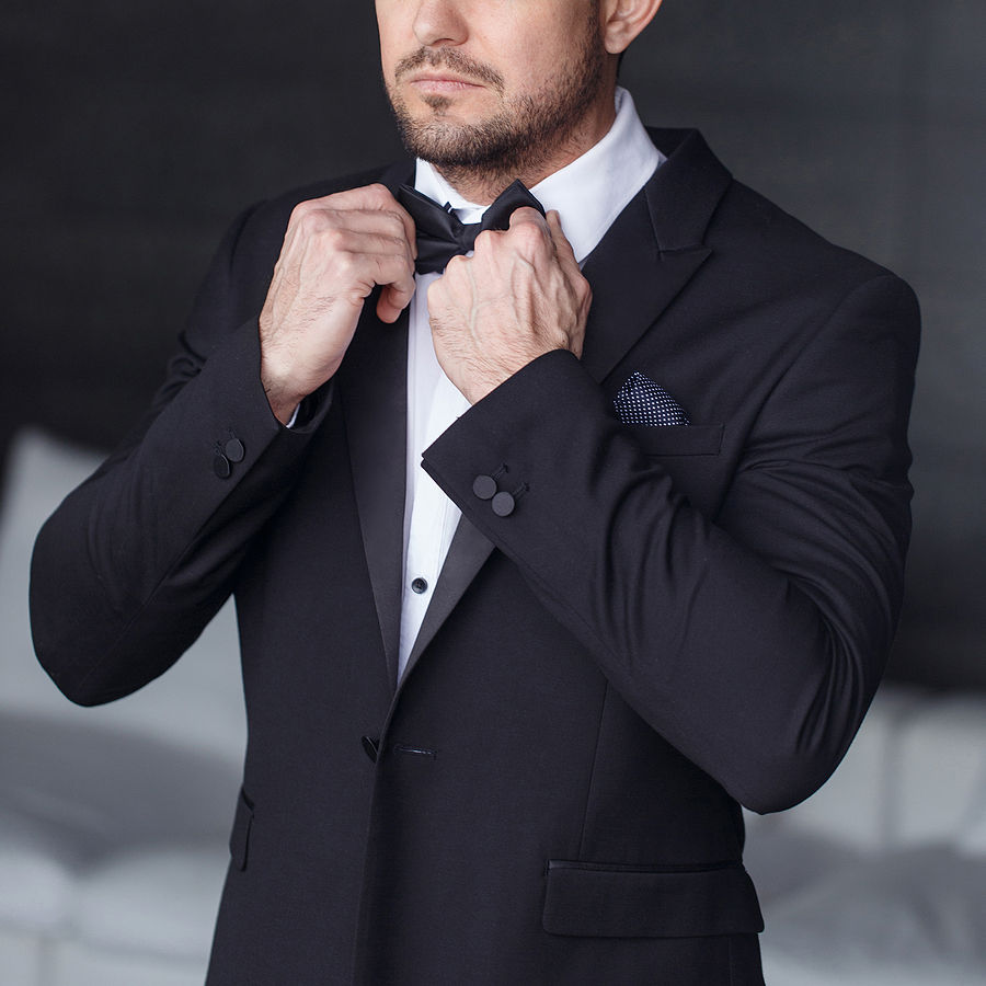 What’s the Difference Between a Tuxedo and a Wedding Suit and How To Determine Which One to Wear at My Wedding?