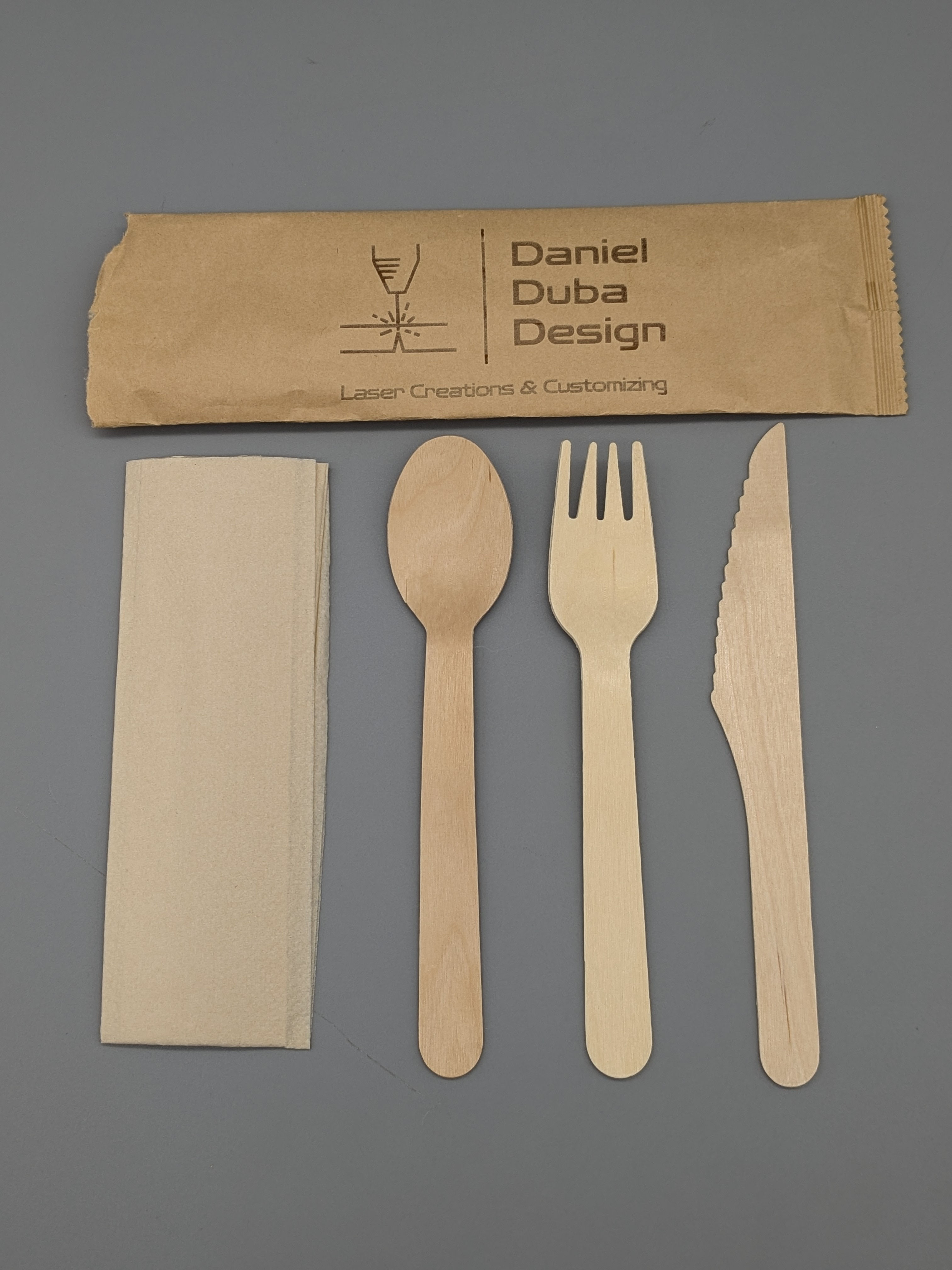 20x Besteck-Set aus Holz mit Serviette