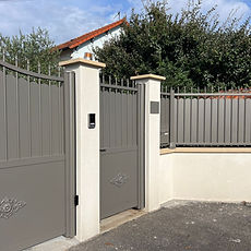 Un accompagnement à chaque étape de notre projet de rénovation de façade et un résultat final qui dépasse largement nos attentes.