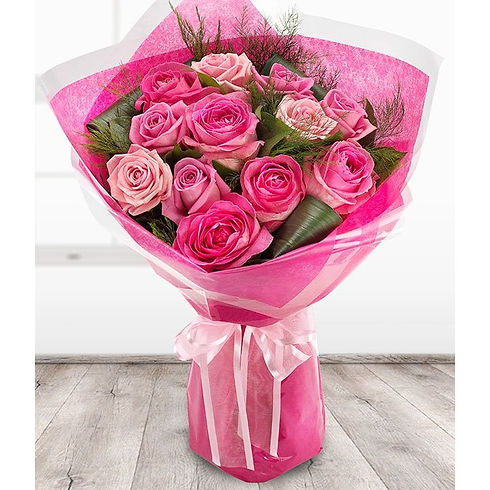 Pink flamingo bouquet flowers pink roses